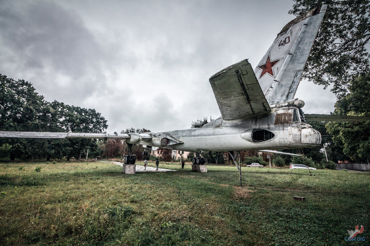 Самолет ТУ-16.