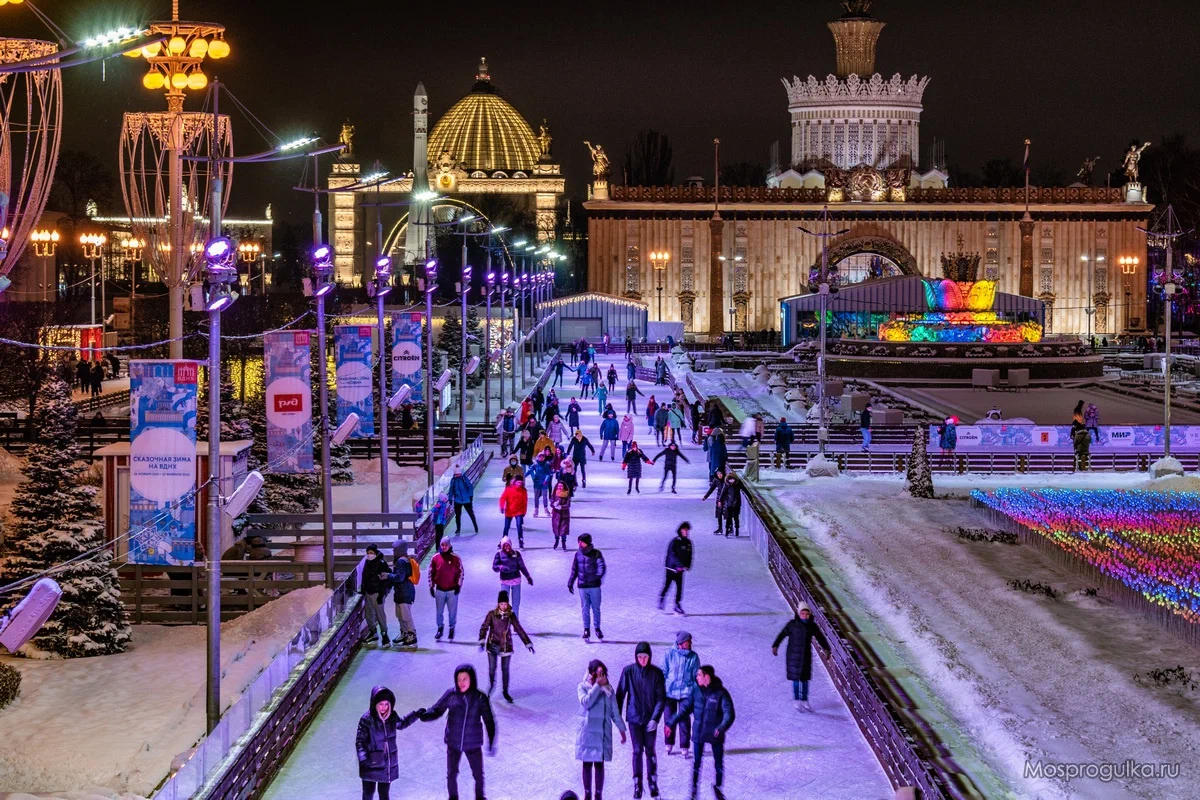 Самый большой московский. Каток на ВДНХ 2022. Москва зимой достопримечательности для туристов.