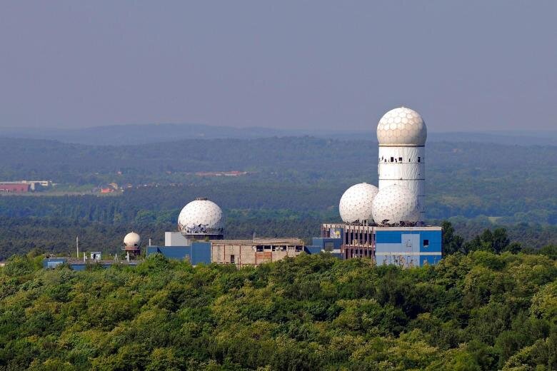 Шпионский объект АНБ и GCHQ в берлинском Тойфельсберге теперь в руинах.