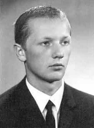 Совсем юный Михаил Задорнов