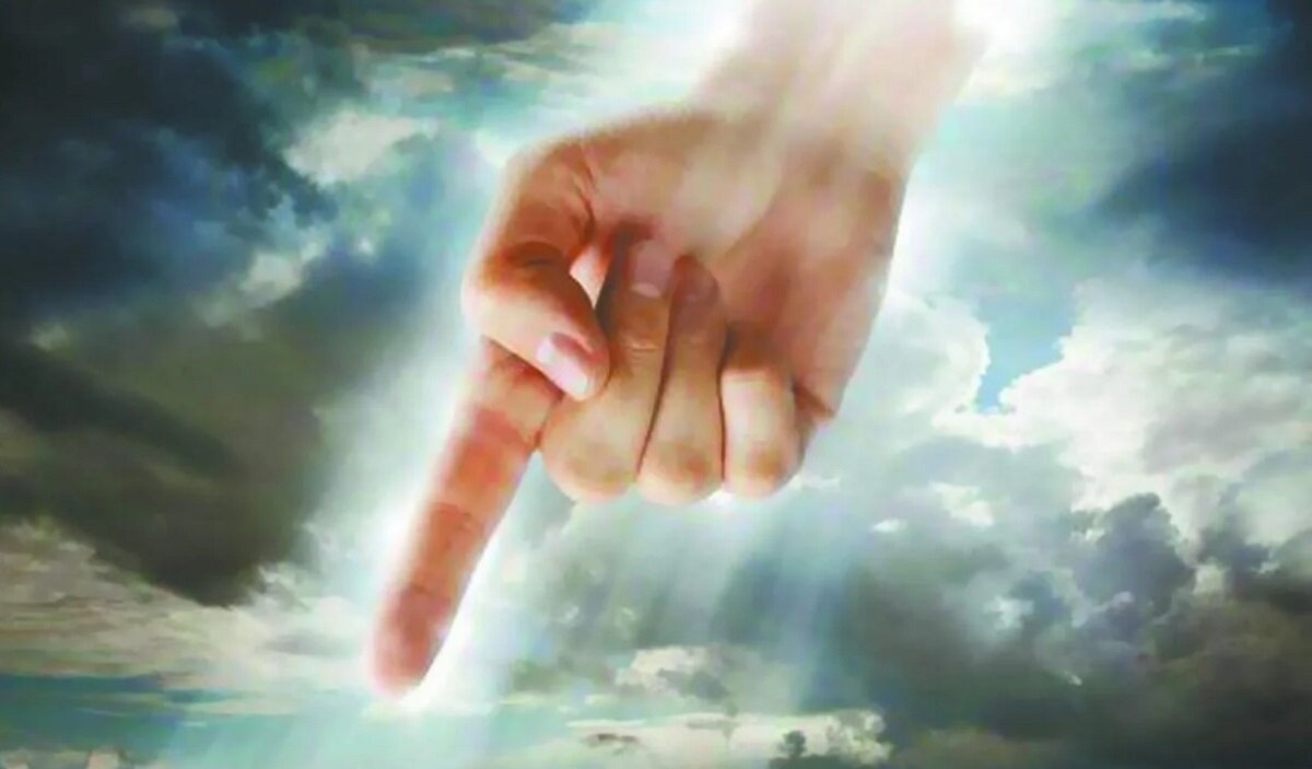 Часто можно слышишь мнение о человеке, которого постигло какое-нибудь горе, что, мол, его наказал Бог. Выходит, как будто Бог только и ждет, чтобы наказывать нас.