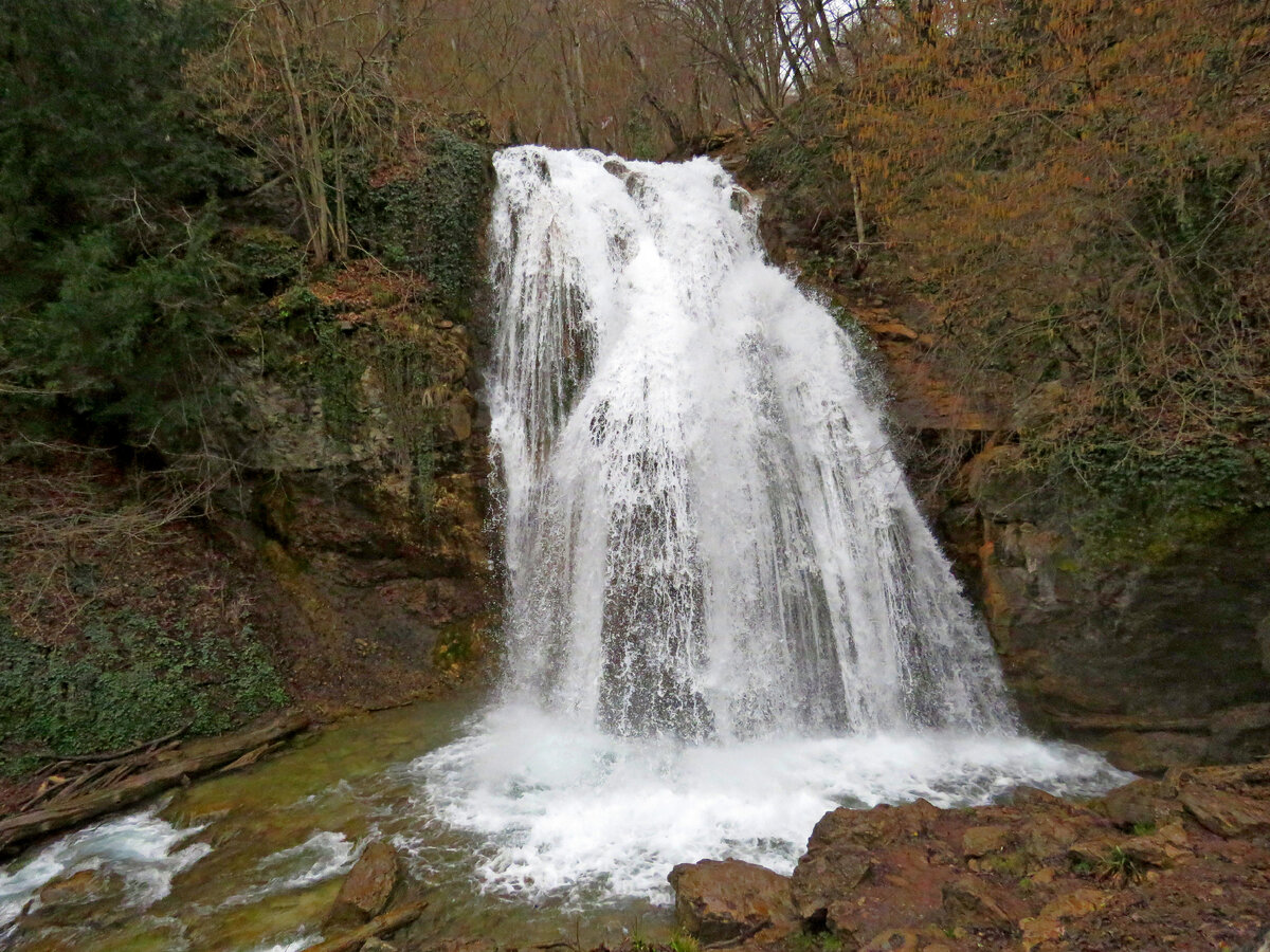 Водопад Джур-Джур.
