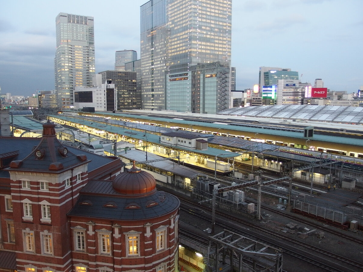 Железнодорожный вокзал Токио. Центральный вокзал Токио. ЖД станция Токио. Токийский вокзал в Токио.
