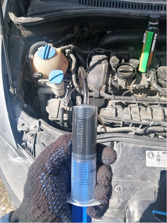 С большим шприцом процесс идет довольно быстро