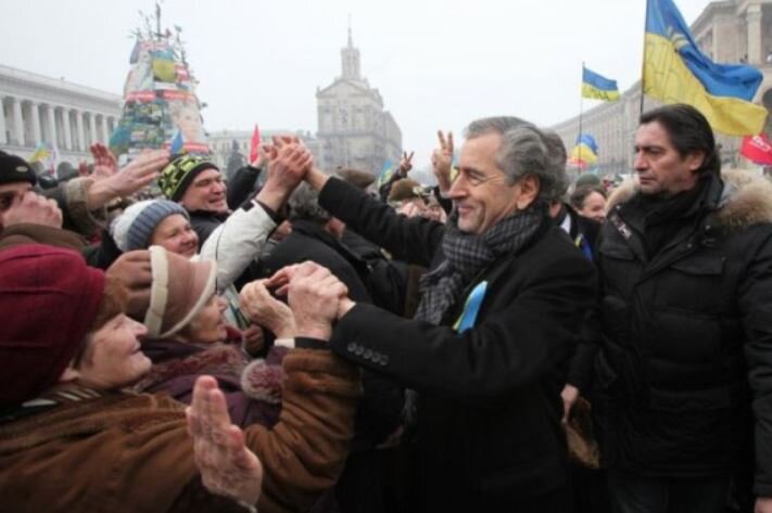 Бернар-Анри Леви на Майдане в 2013 году.