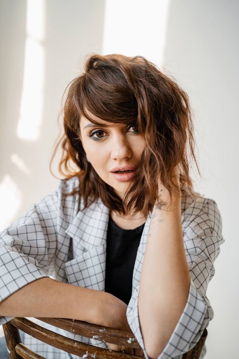 Анна Руднева сейчас преподает вокал и исполняет песни группы "Ранетки"