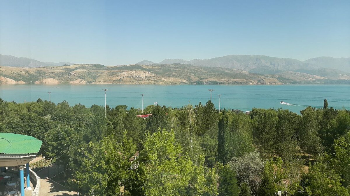 Вид из окна номер