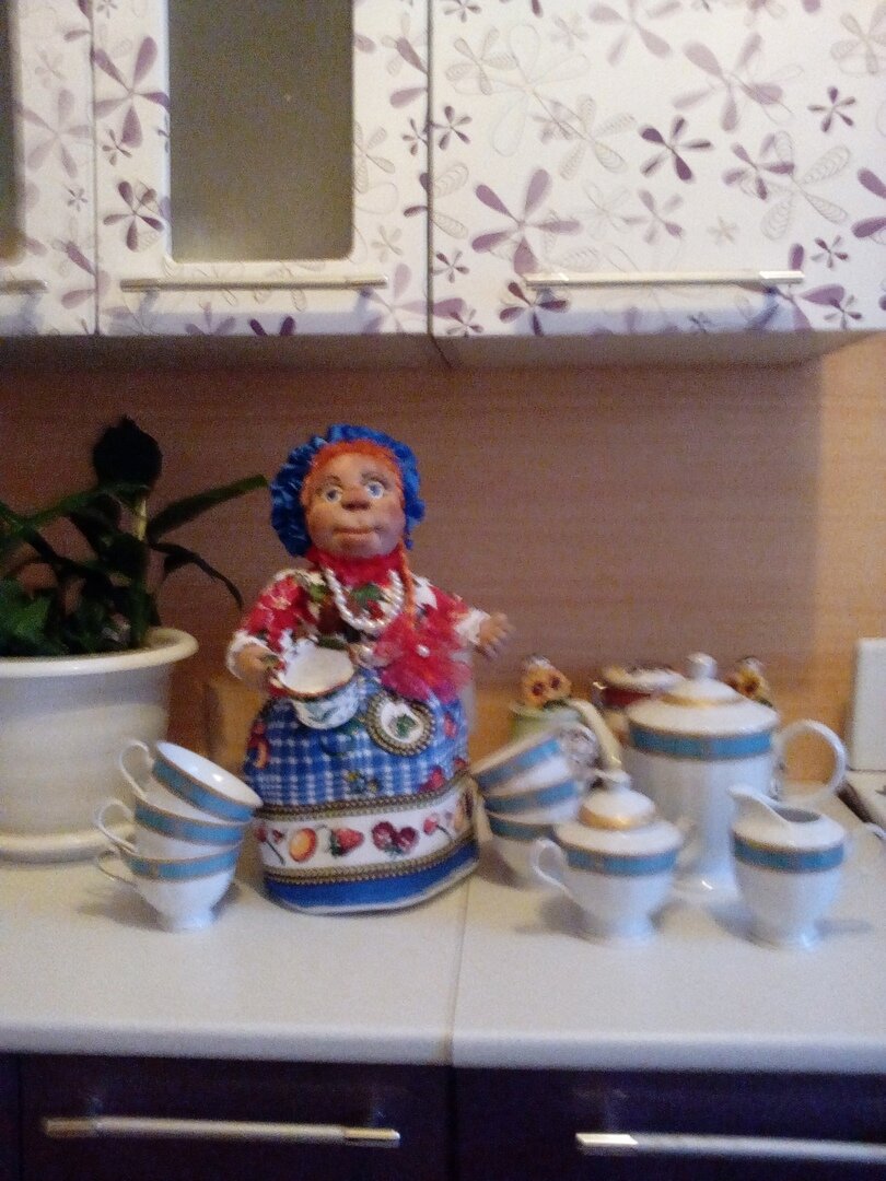 Кукла на чайник