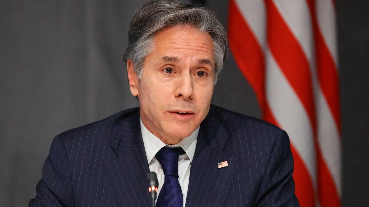    Государственный секретарь США Энтони Блинкен во время встречи с министром иностранных дел РФ Сергеем Лавровым в Стокгольме© РИА Новости / Пресс-служба МИД РФ