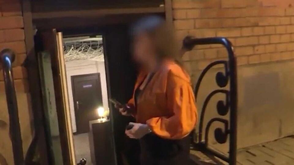     Извини, что так дорого: как "одинокие девушки" разводят кавалеров Скриншот видео