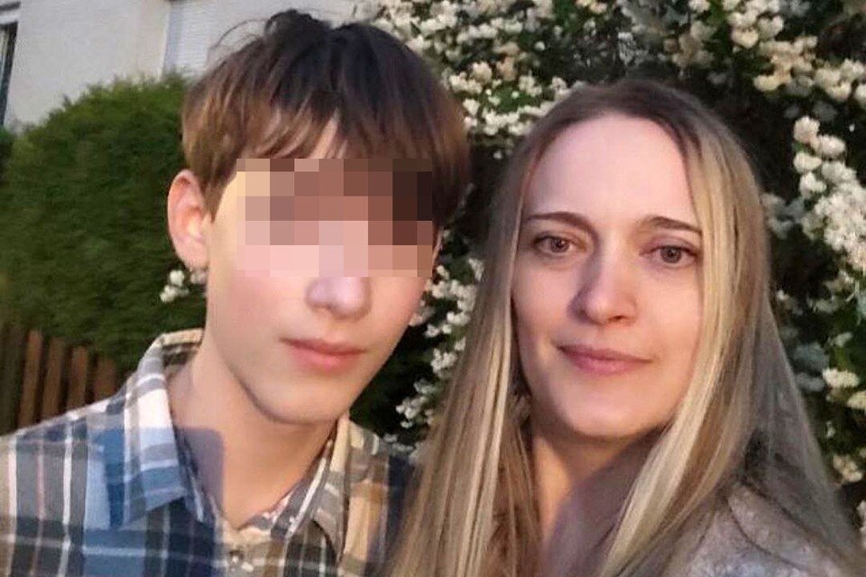     13-летний Саша Бюрюков и его мама Нелли  Личный архив