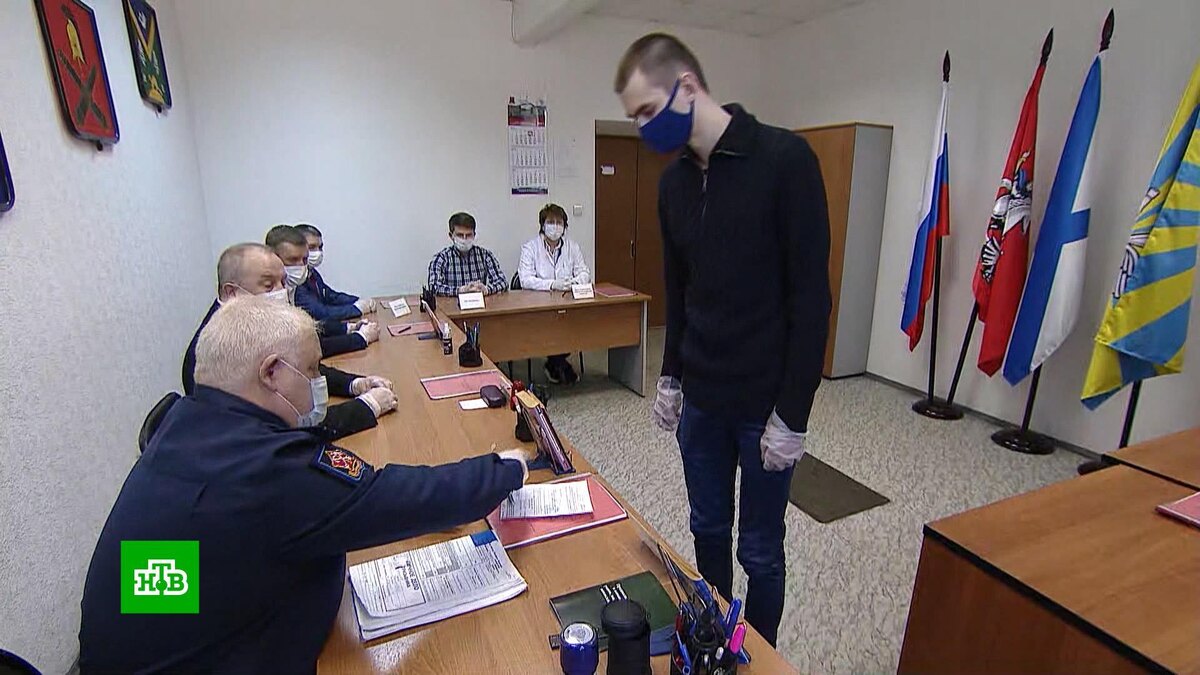    «Родина позвала  пошел»: москвичи начали прибывать в военкоматы