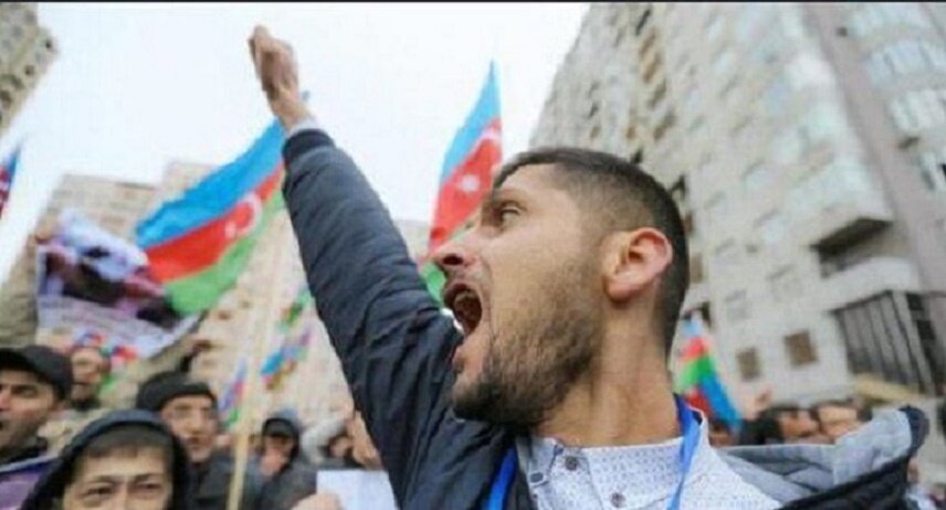 Сознательная и публичная провокация в Азербайджане. В Баку провели антироссийскую акцию протеста и «отметили» день рождения президента РФ
