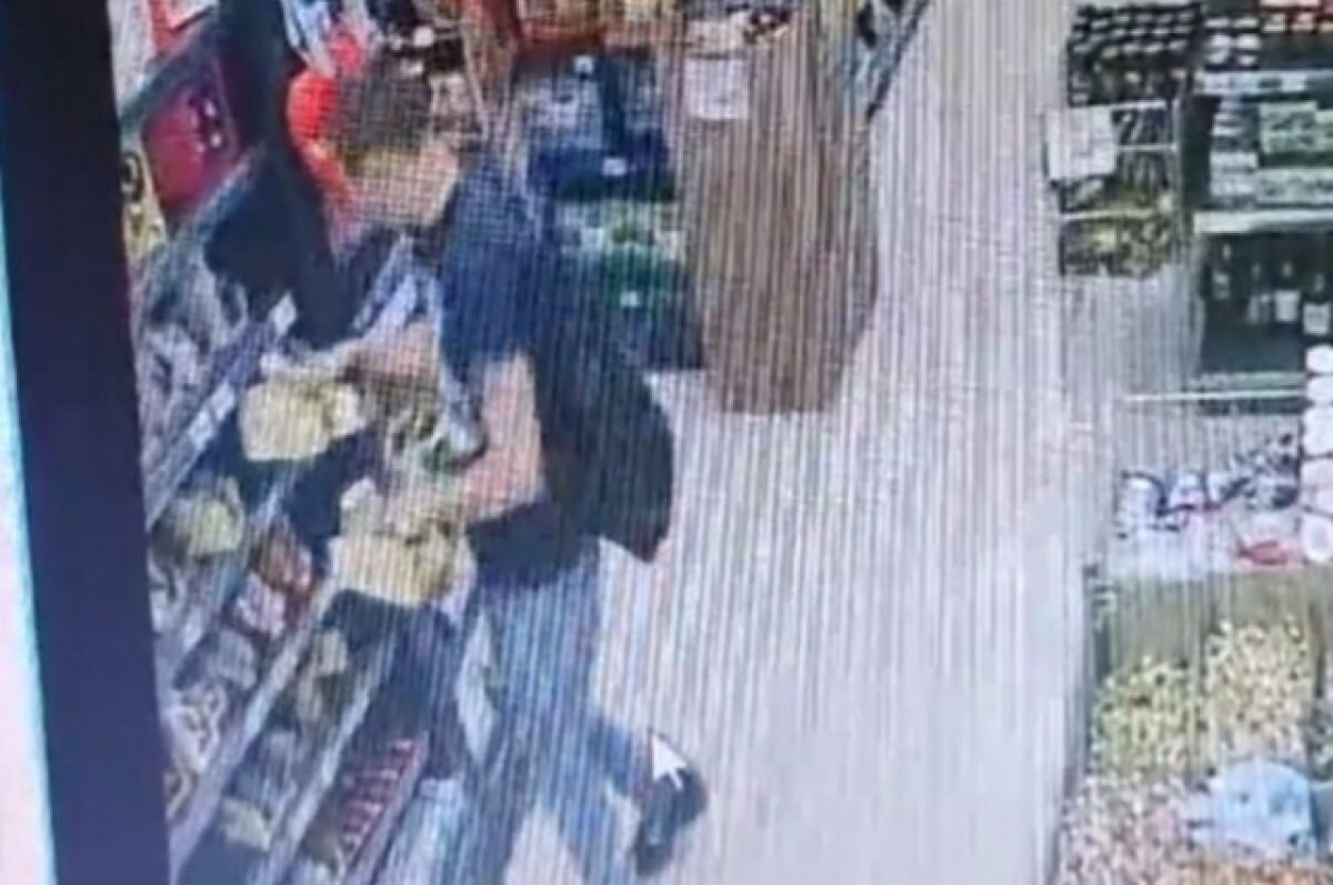    В Тольятти рецидивист украл из магазина 80 плиток шоколада