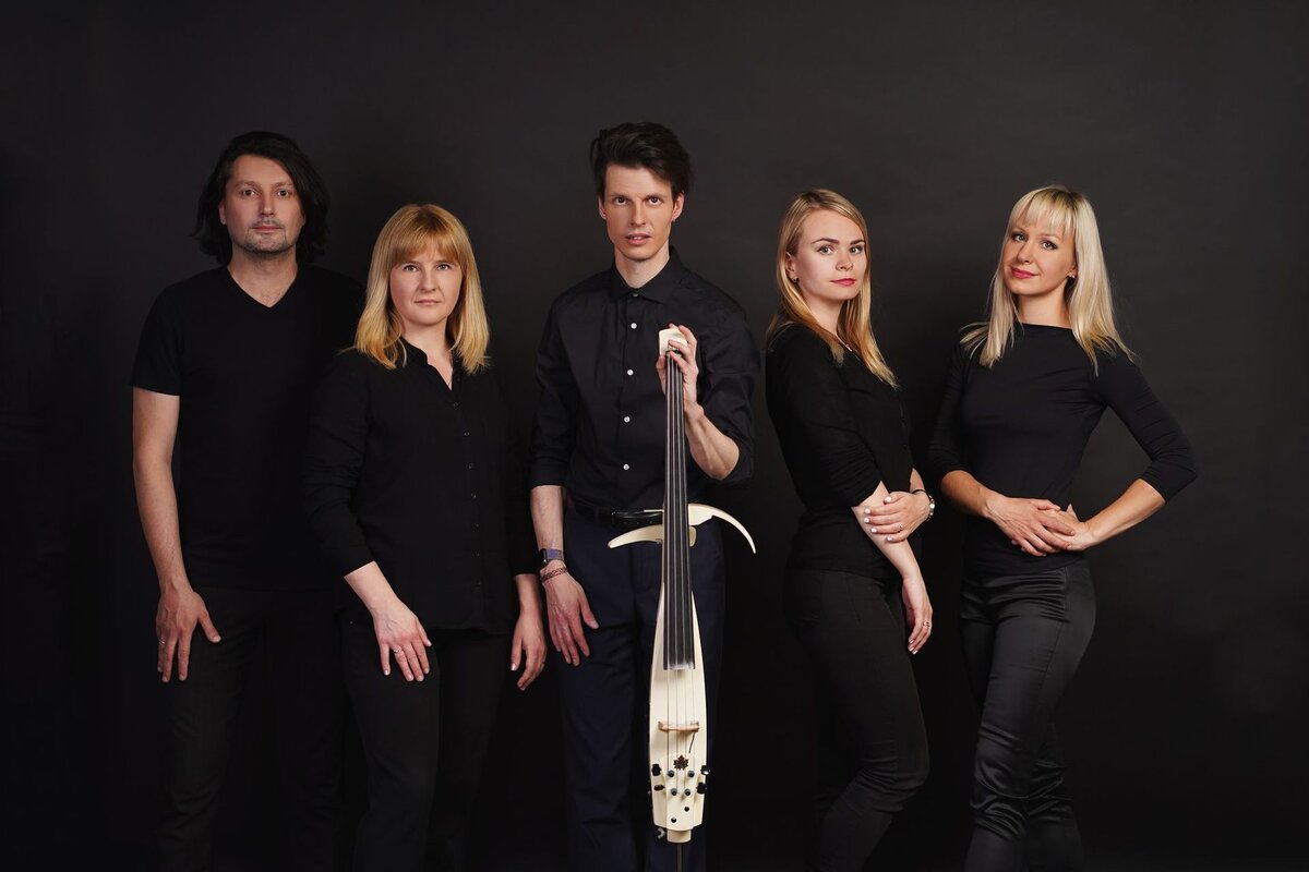 фото группы с сайта magellanovooblako.ru