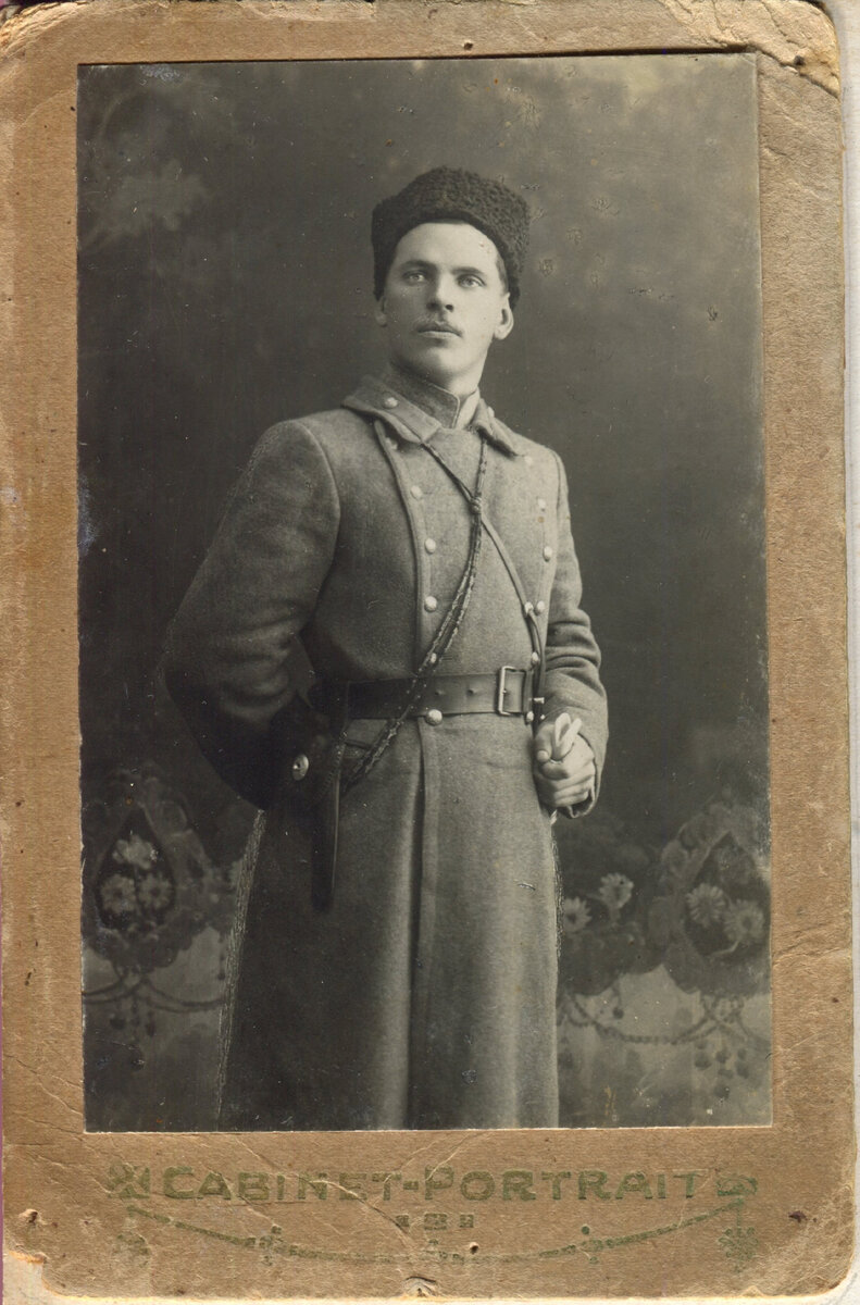 Фотогалерея "Балахонов" (из фондов музея села Балахоновского). Яков Балахонов - командир 2-го Кубанского красногвардейского отряда, 1918 г.