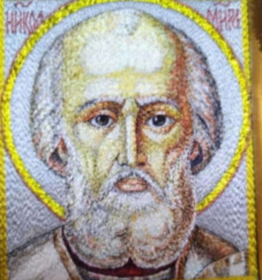 Святой Никола, икона  вышита священником Валентином, фото автора