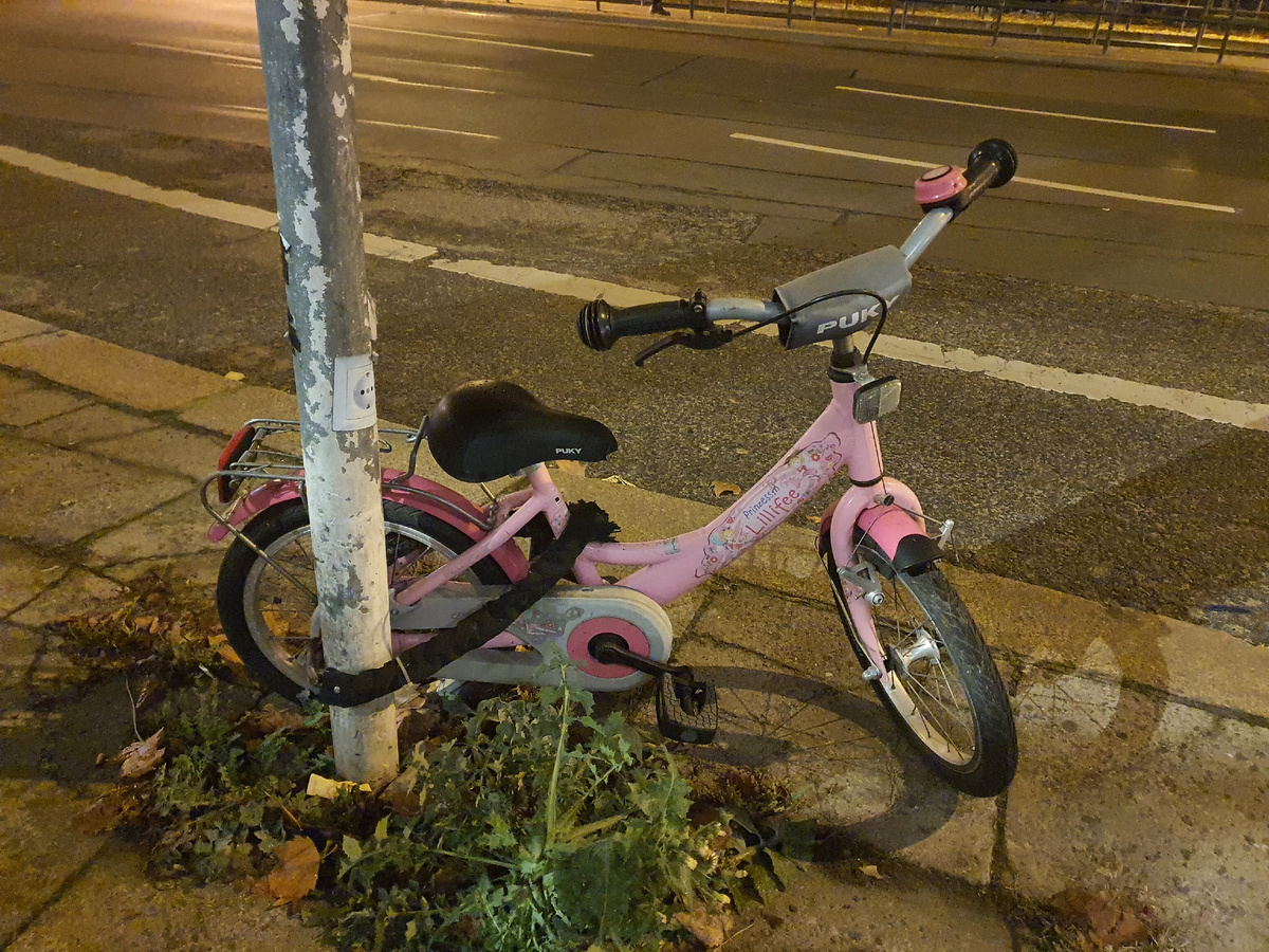 Надеюсь, пристегивал сам)