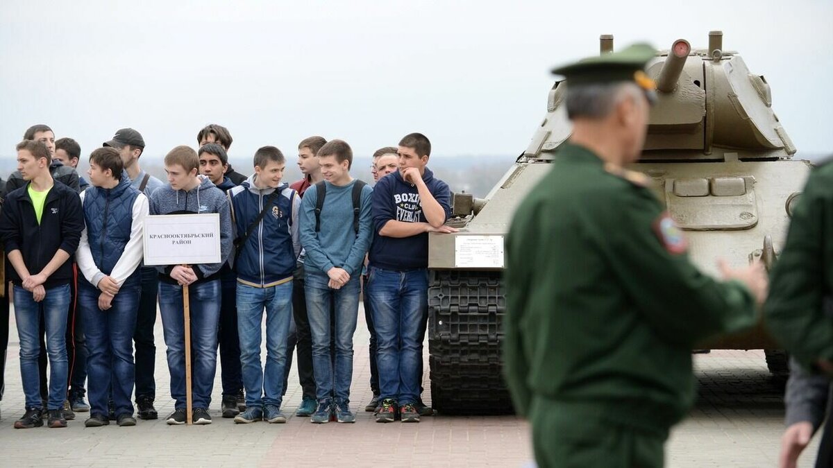     О том, что в ближайшее время после опроса депутатов обращение отправится министру обороны, Владимир Нагорный рассказал «КоммерсантЪ-Уфа».