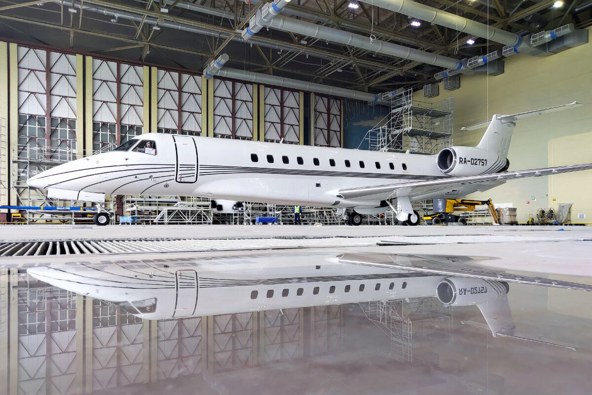 Процесс занял 14 дней, включая покраску, технические работы и взвешивание самолета. 