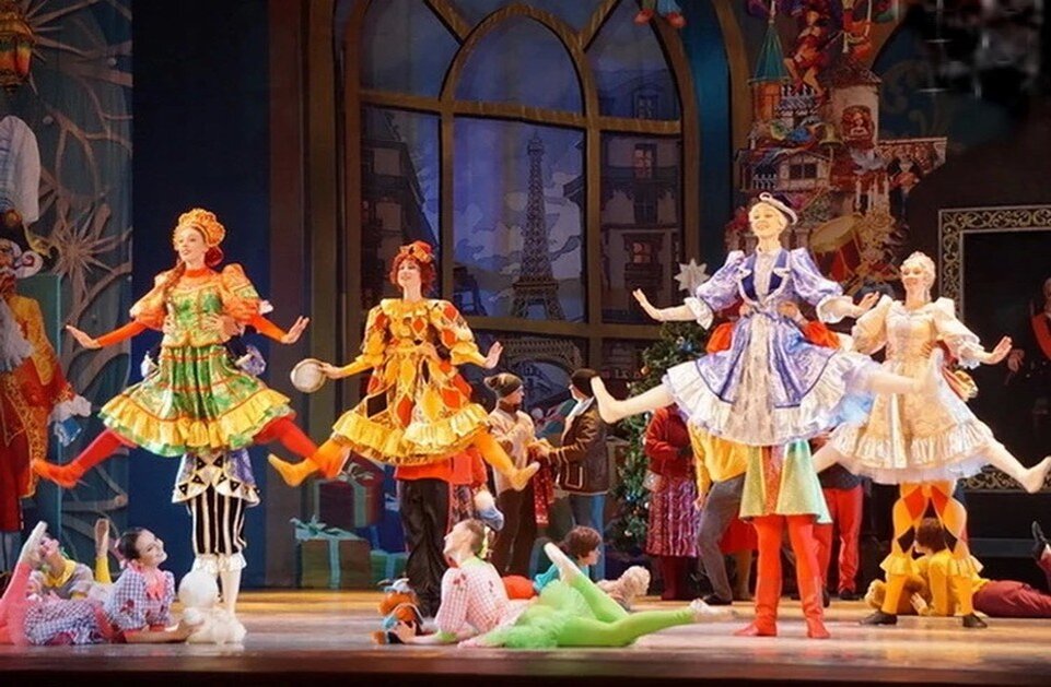     Продавец игрушек Татьяна ПОДЪЯБЛОНСКАЯ