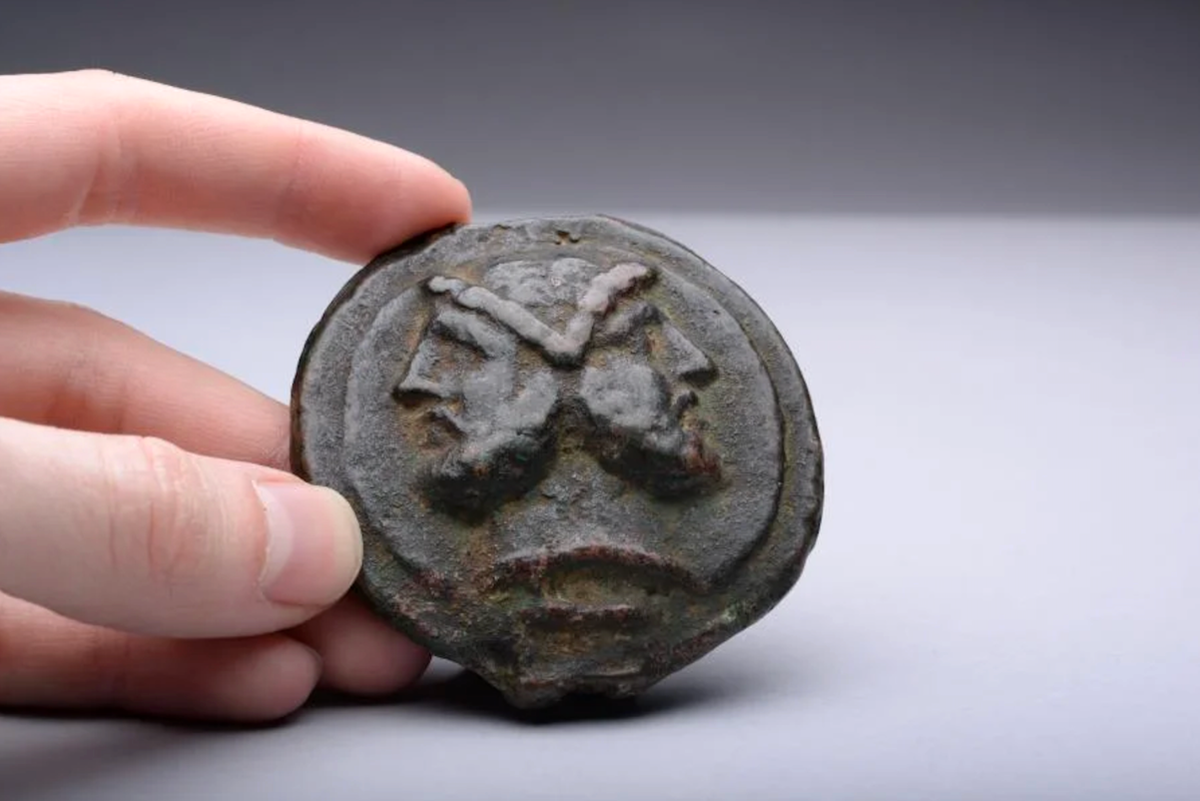 AES Grave монеты. Bronze Coin. Римский асс монета Двуликий. Монеты Римская Республика AES Grave.