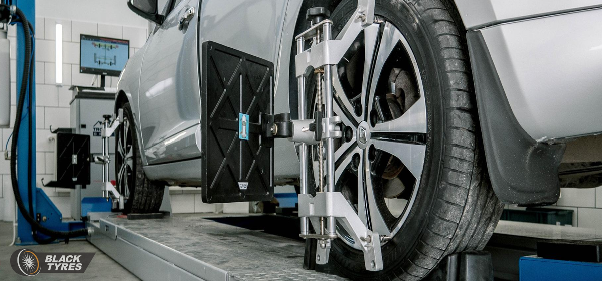 Регулировку схода-развала проводят на высокоточном 3D-стенде Hunter