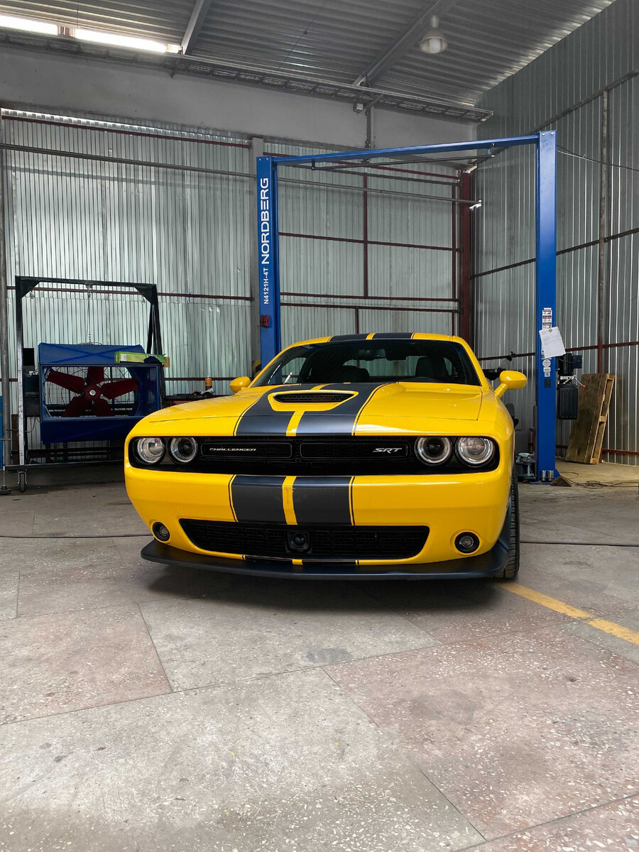 Dodge Challenger SRT