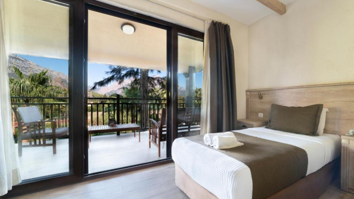 Berke Ranch Hotel 2*