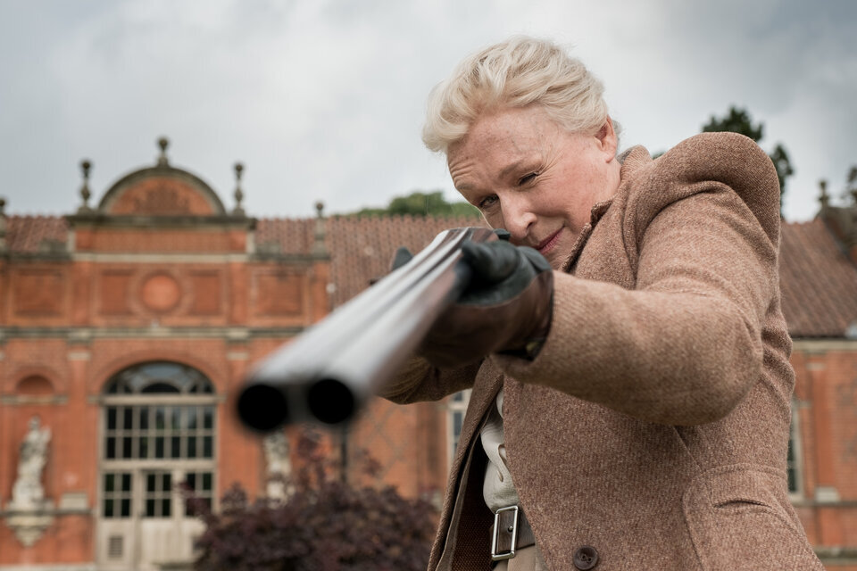 "Скрюченный домишко" (кадр взят с сайта kinopoisk.ru)