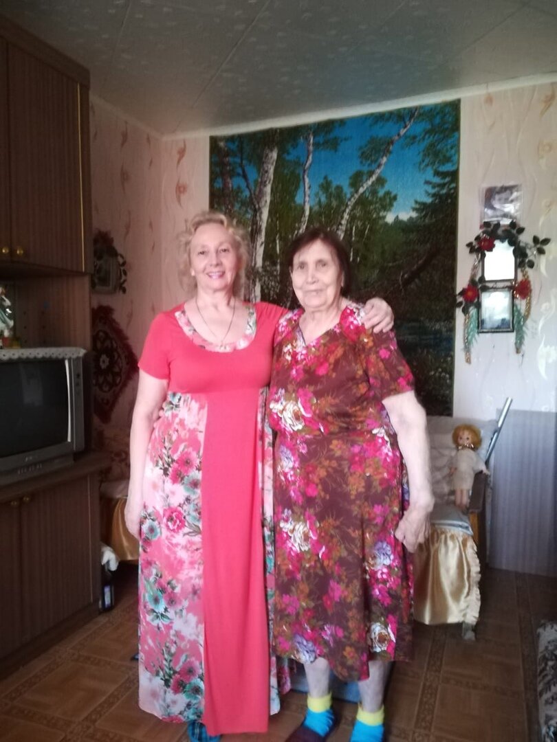 Это я и моя свекровь... Добрый, замечательный человек! Абсолютно беЗкорыстный...