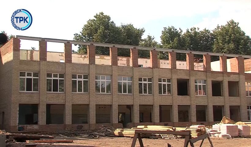 Глава администрации Алексей Бирюлин проконтролировал ход ремонтных работ в школе № 3 мкр Сокольники