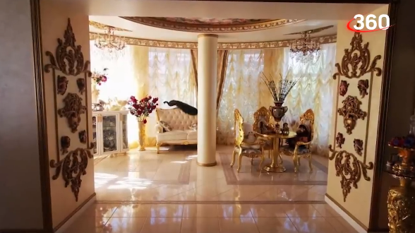 Дом задержанного по подозрению во взяточничестве Алексея Сафонова.