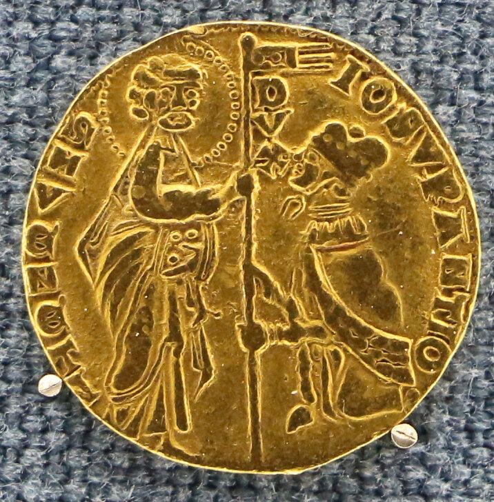 Венецианская монета. Святой Марк и венецианский дож. Источник:Wikimedia Commens. Автор: Sailko.