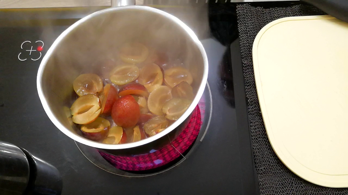 Сливовый соус