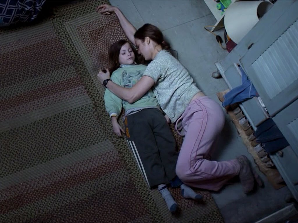Фильм комната кадры из фильма Room 2015 Movie Story Recap YouTube