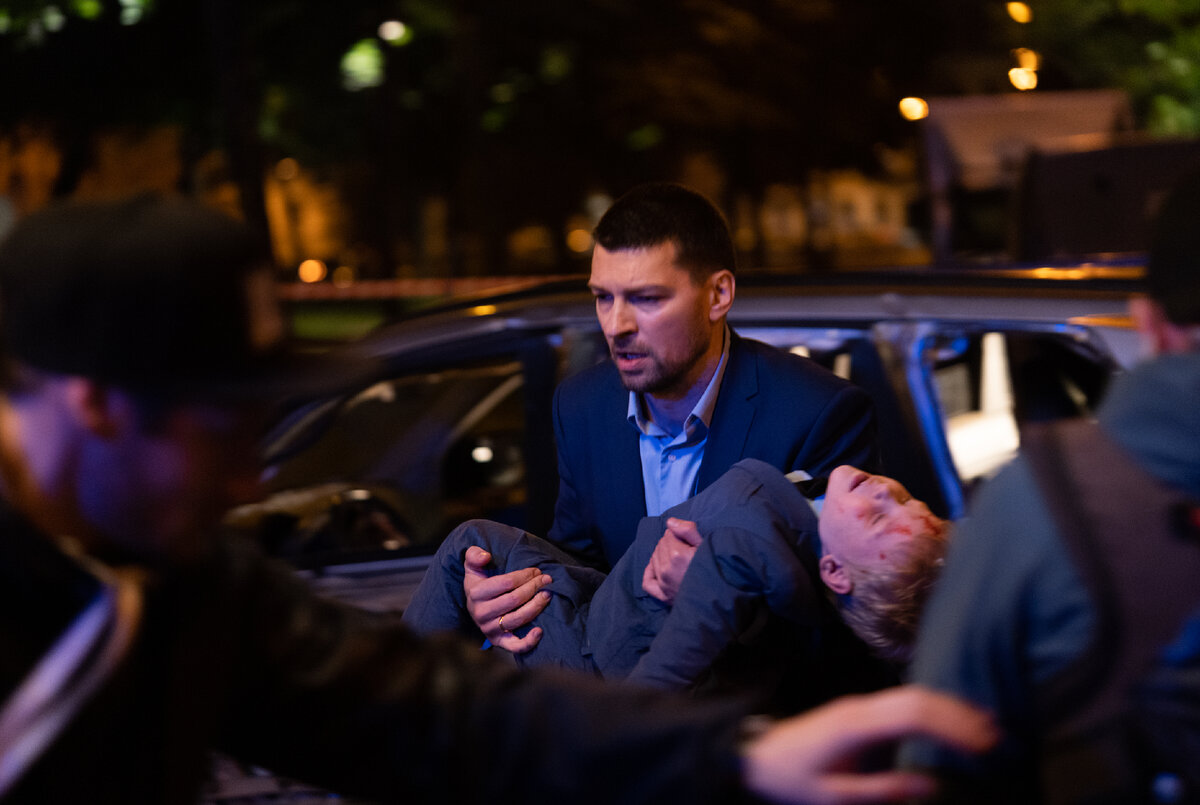 Даниил Страхов в роли Павла Андреева. На съемках сериала