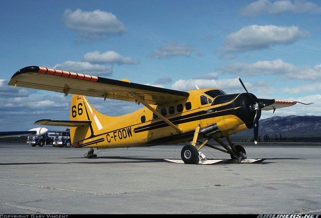 Самолет de Havilland Canada DHC-3  Оtter.