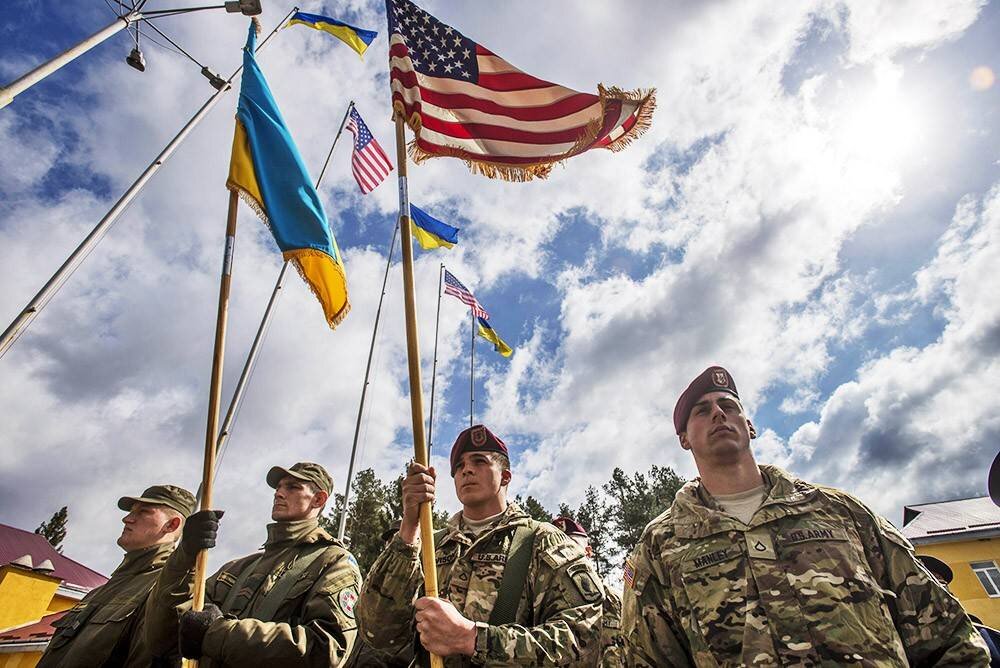 На Украине уже более 10 000 военных специалистов США и НАТО.