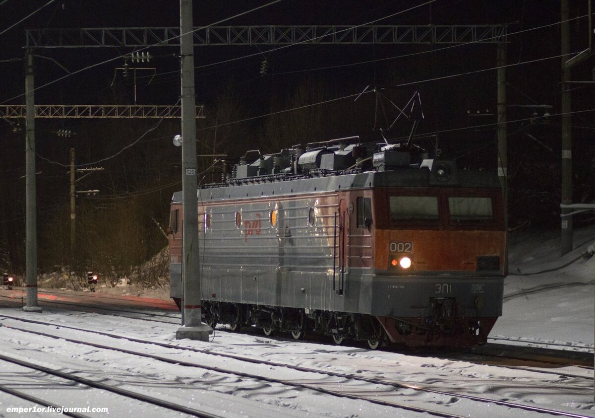 Электровоз ЭП1-002, станция Галич