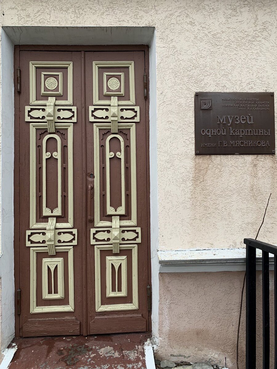 За этой неприметной дверью – крутейший музей в городе