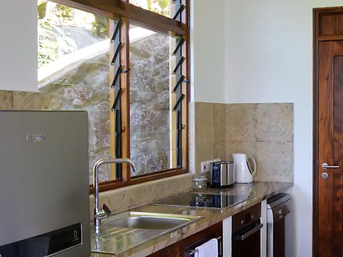 Кухня в апартаментах. Сейшелы