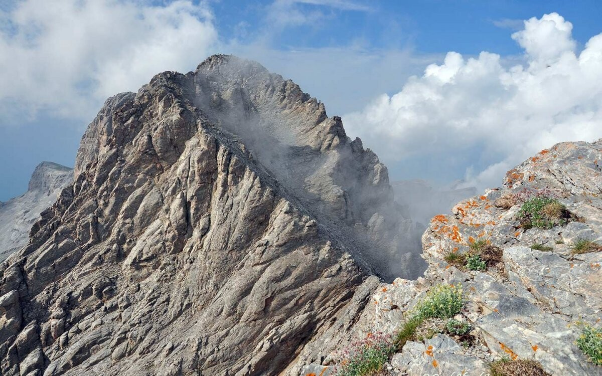 Гора Грамос