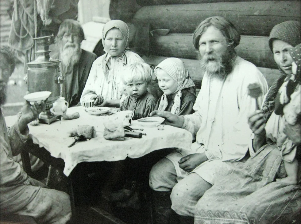 Крестьянская семья дореволюционной России