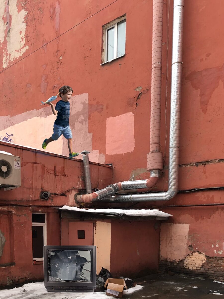 Эта картинка о падении, которого всегда можно избежать