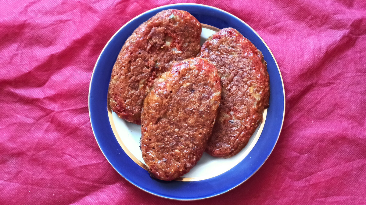 Три сестрички.