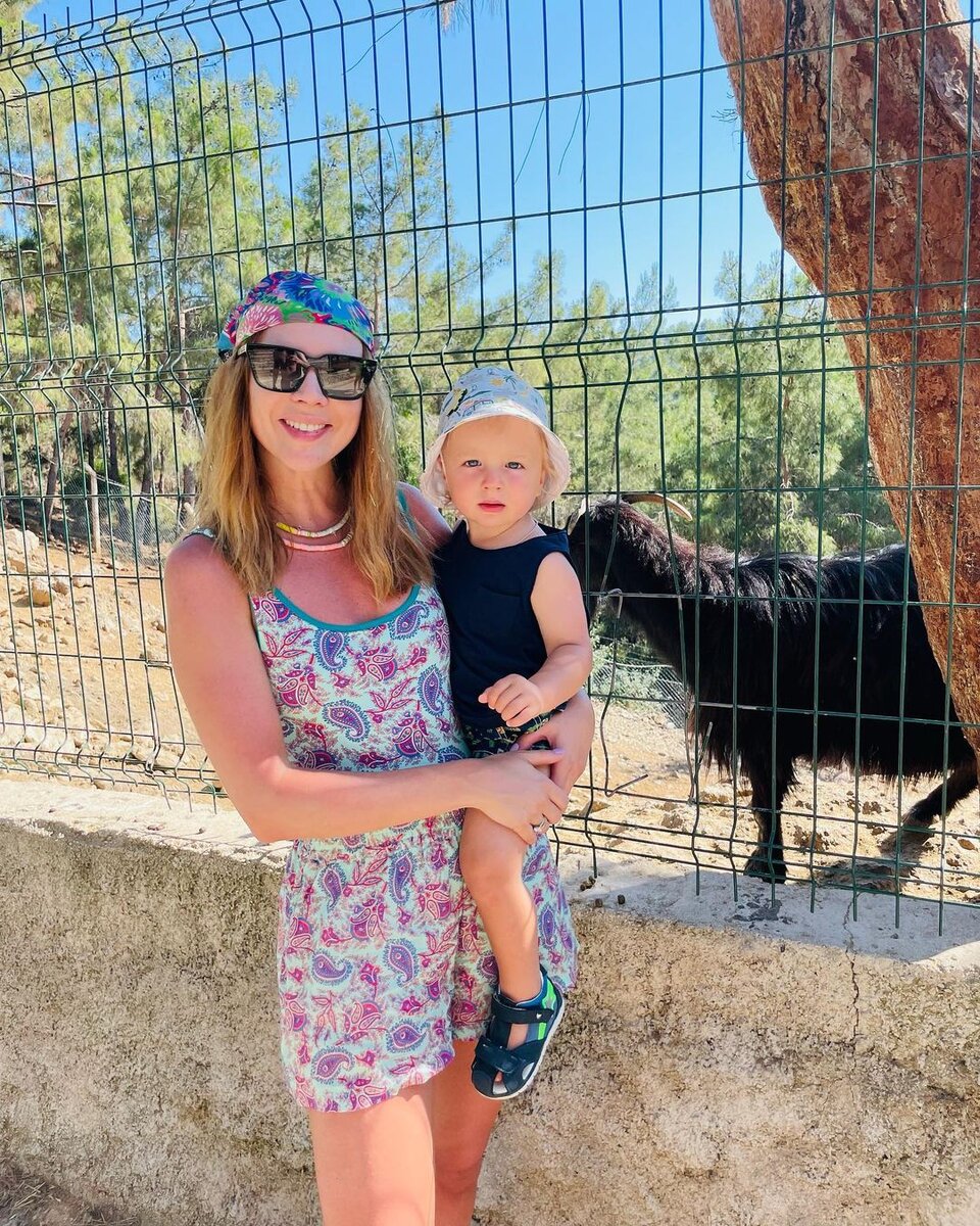 Наталья Подольская с младшим сыном отдыхает в Турции