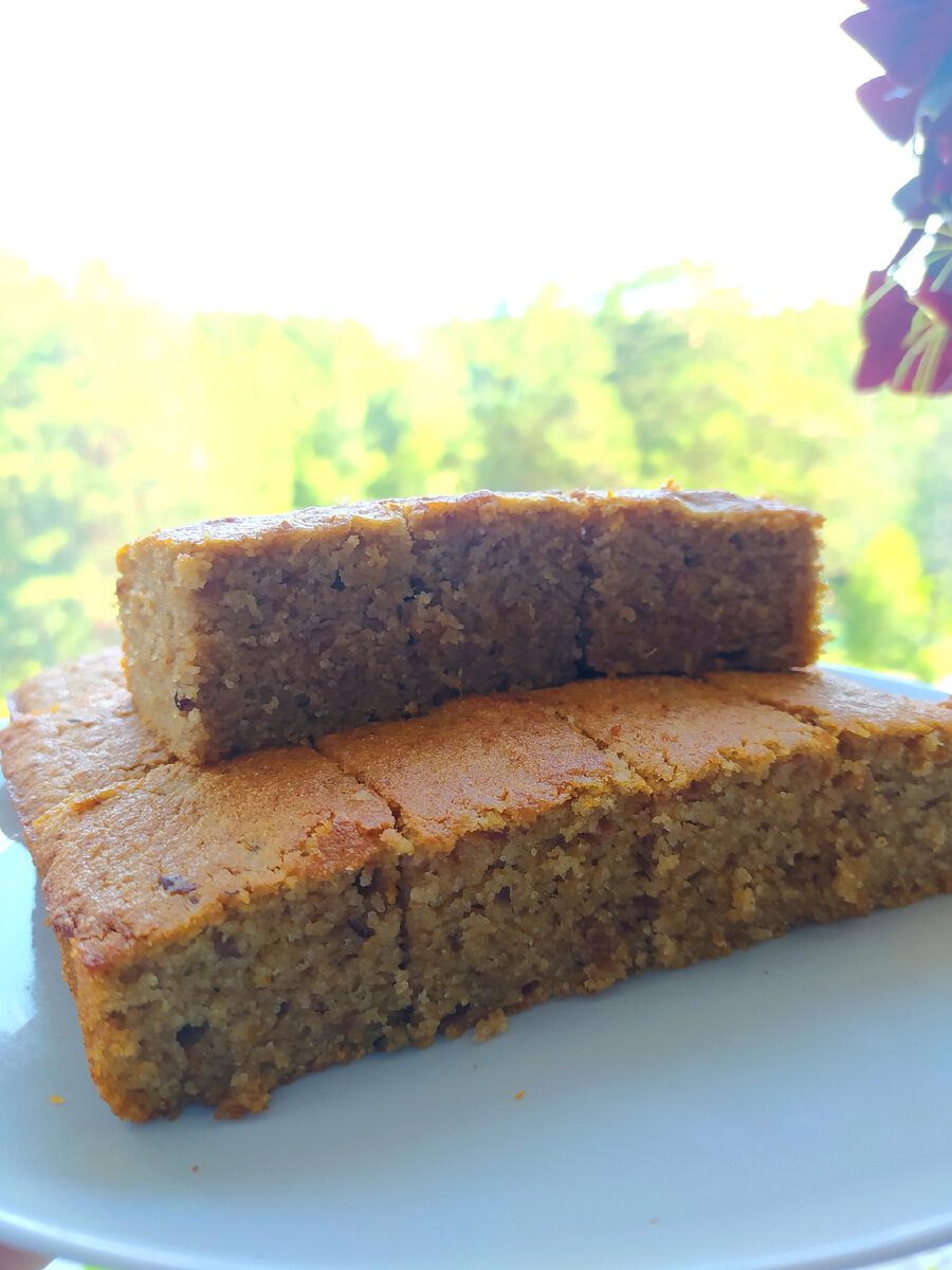 Пирог очень простой, без муки.