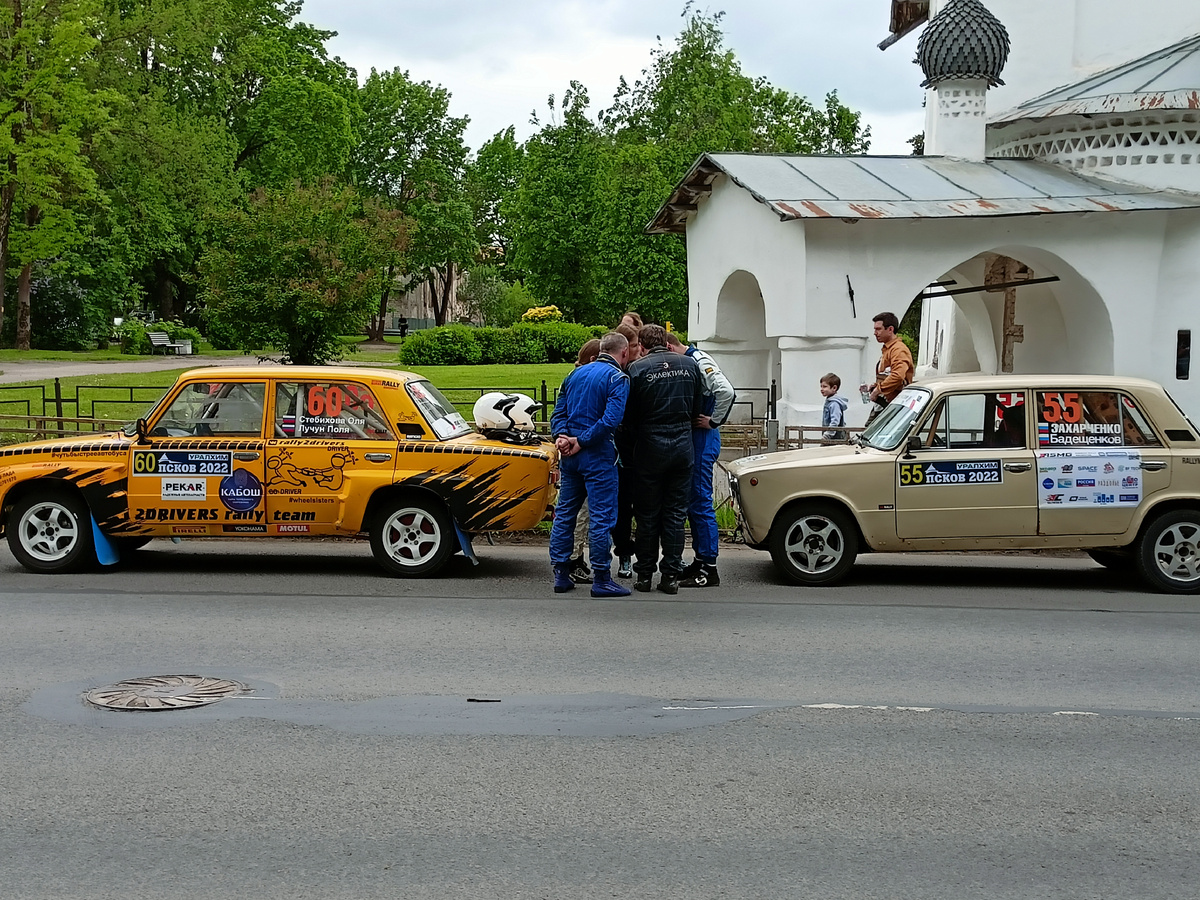Вазы. Простые, как валенки, хоть и гоночные
