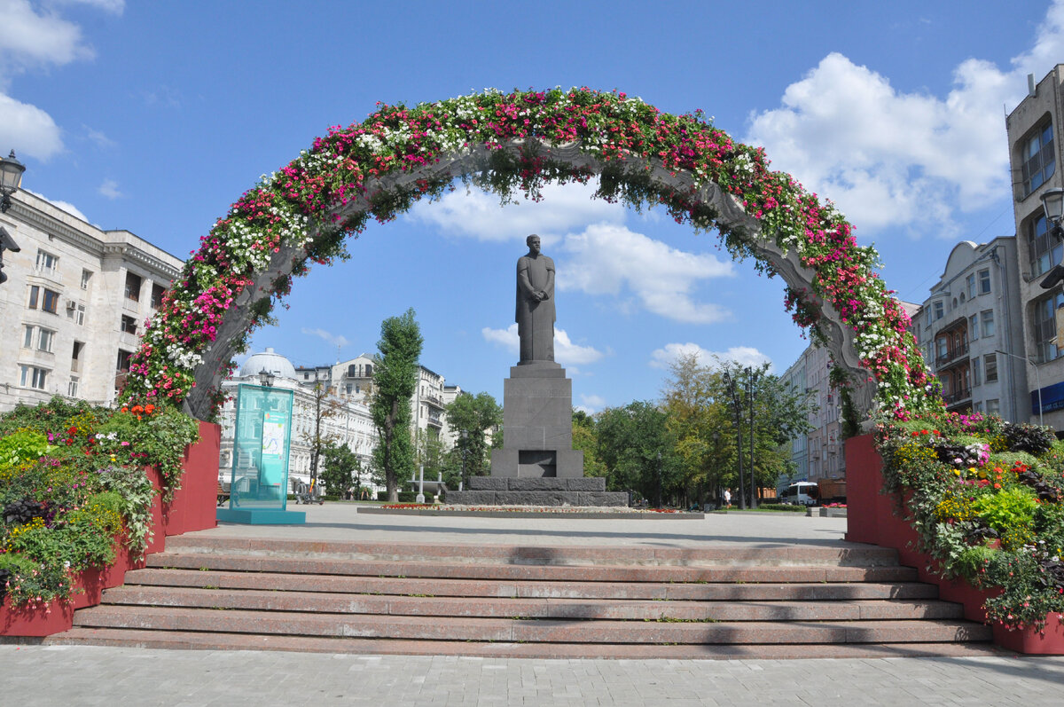 Цветочный сквер Невский район